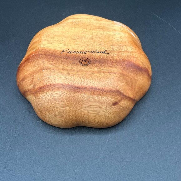 Vintage 1960s Suar Wood (Monkey Pod Wood) Hand Carved Scalloped Bowl - Picture 3 of 5